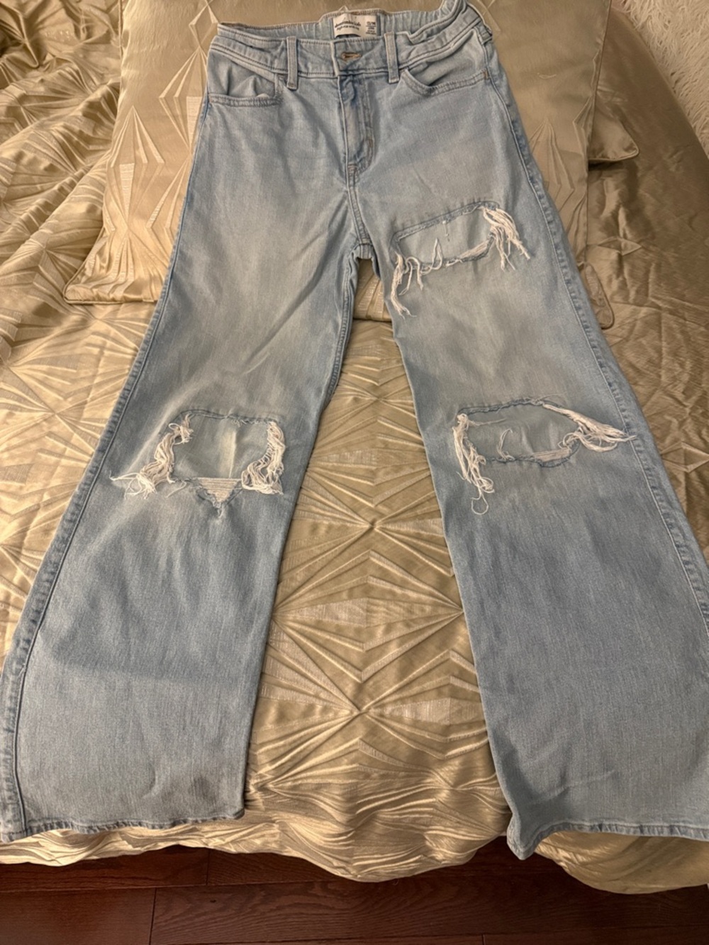 Abercrombie & Fitch Light Blue Distressed Wide-Leg Jeans